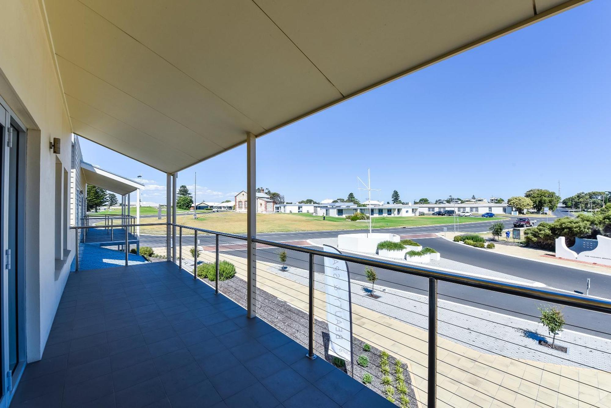 Aloha Waterfront Properties Роб Экстерьер фото